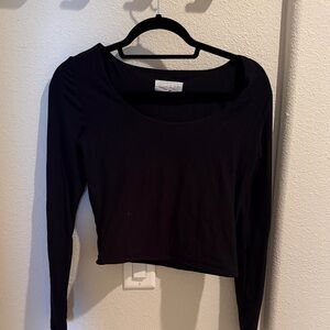Olive & Oak Black Long Sleeve Crop Top